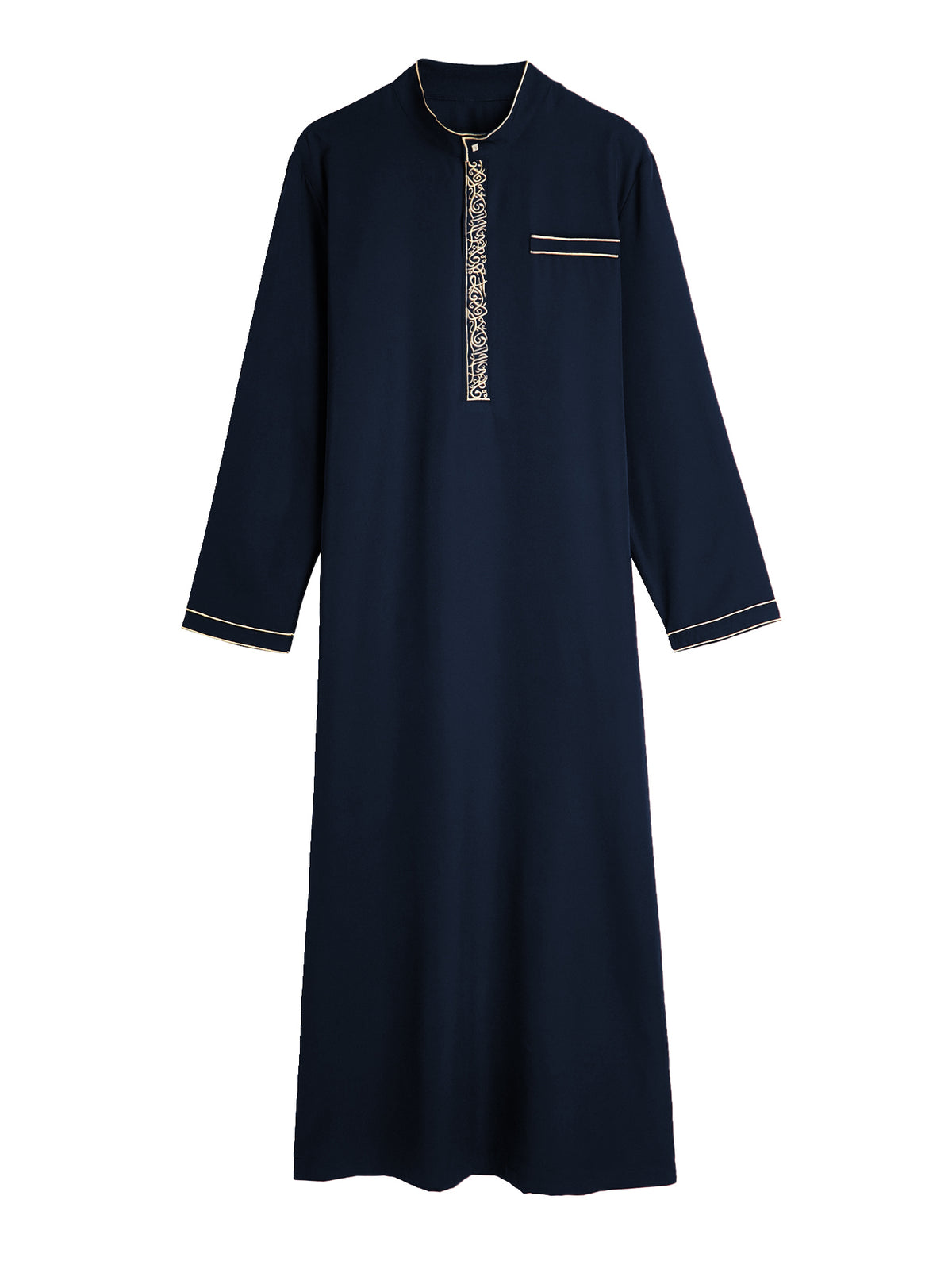 Thobe élégant et moderne pour hommes, avec col droit, patte de boutonnage brodée de motifs géométriques et fausse poche passepoilée, deux coloris disponibles.