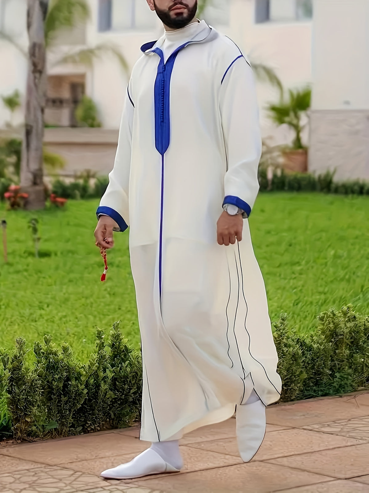 Thobe musulman homme à col en V et manches longues, imprimé bleu et blanc – Design moderne et décontracté