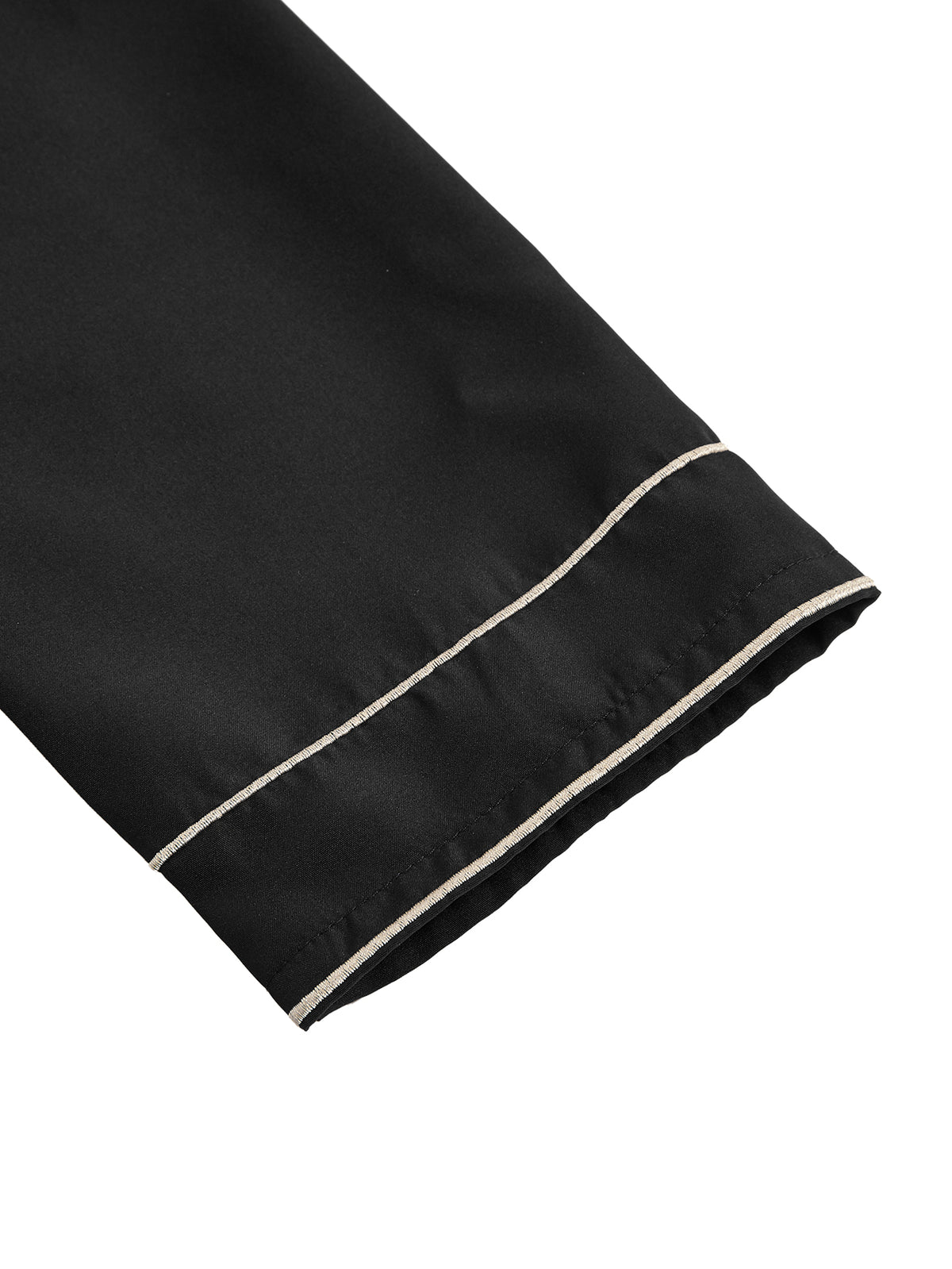 Qamis raffiné pour homme avec col montant, broderie géométrique et fausse poche décorative – Deux couleurs disponibles