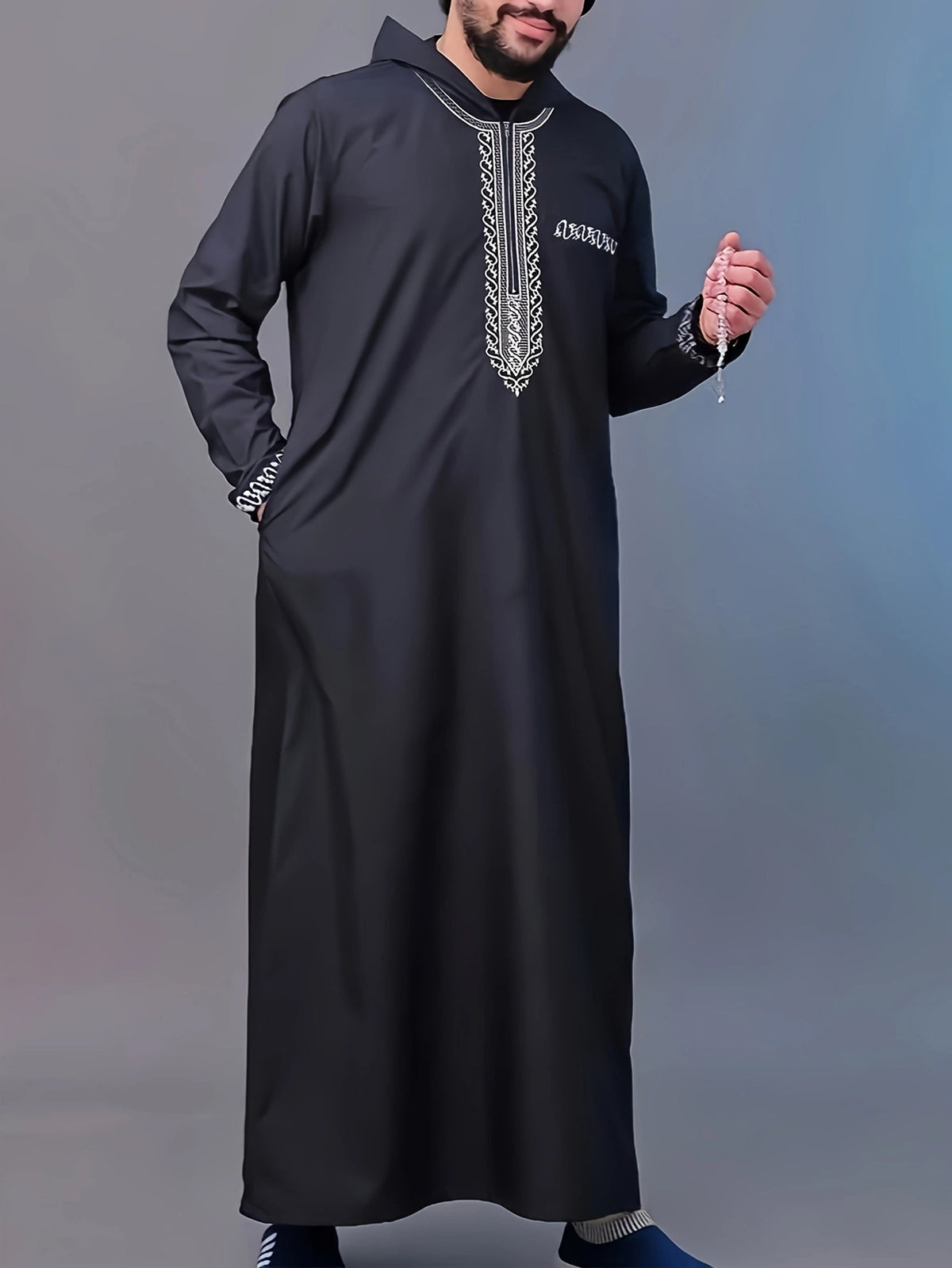 Qamis marocain classique à capuche pour homme - fermeture éclair sur le devant avec broderie contrastante, disponible en deux couleurs