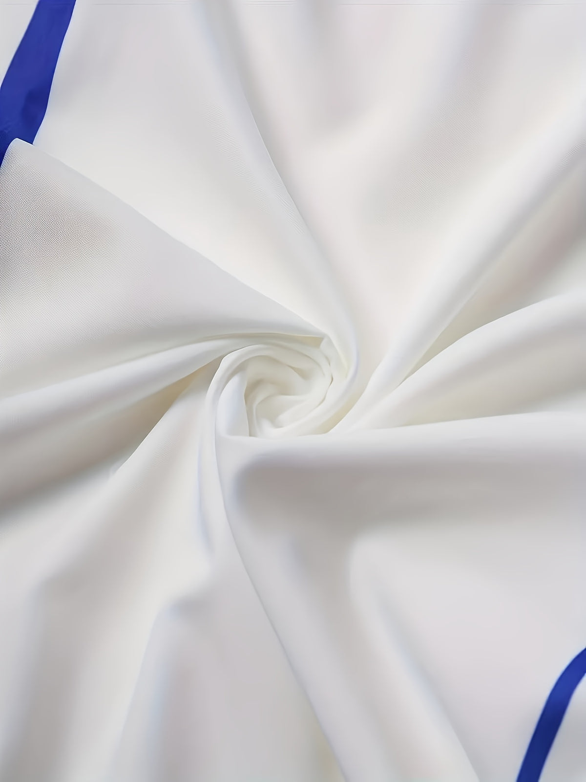 Thobe musulman homme à col en V et manches longues, imprimé bleu et blanc – Design moderne et décontracté